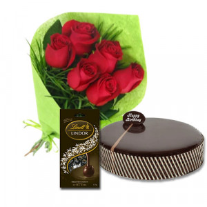 chocolate-mud-cake-with-red-roses-lindt-extra-dark-chocolates