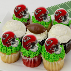 9pc-football-cupcakes
