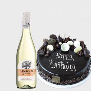 premium-mud-cake-with-wine