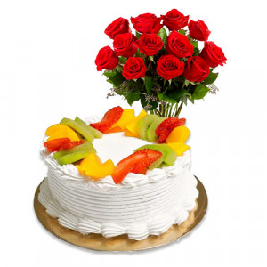 fruit-cake-with-red-roses