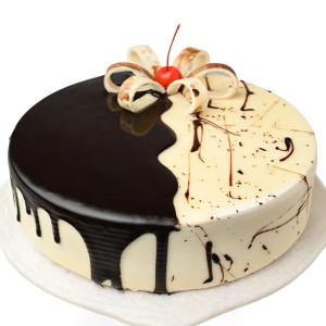 chocolate-vanilla-mixed-cake