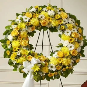 yellow-and-white-standing-wreath