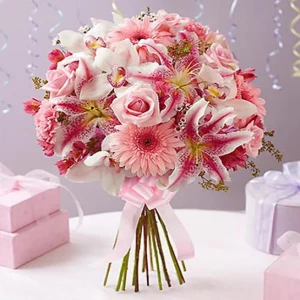 luxurious-handtied-bouquet