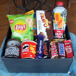 happiness-snack-hamper-large