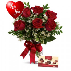 6-red-roses-with-vase-chocolates