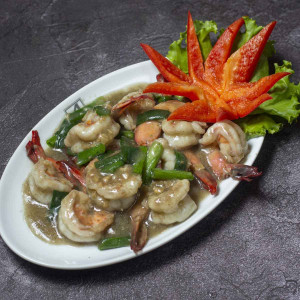THAI SHRIMPS WITH GARLIC & PEPPER