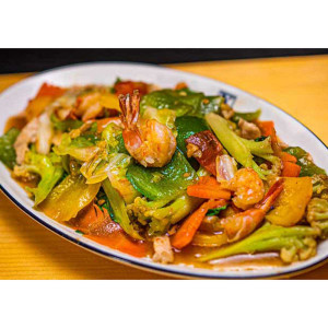 THAI MIXED VEGETABLE WITH CHICKEN OR PRAWN