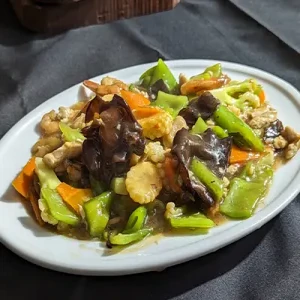 pad-pak-ruam-thai-mixed-vegetable