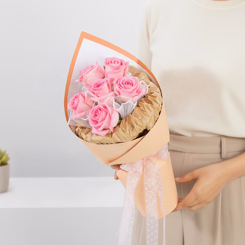 aqua-pink-roses-bouquet