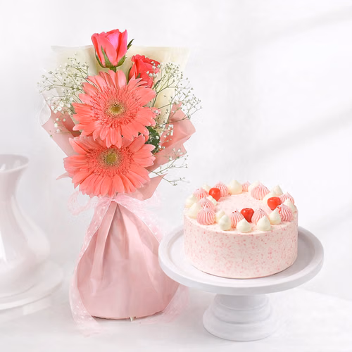 blush-blooms-strawberry-vanilla-cake-combo