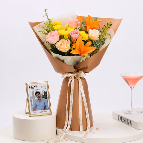 leo-mix-flowers-bouquet-with-personalized-frame