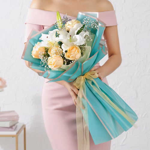 oriental-lily-peach-rose-hand-tied-bouquet