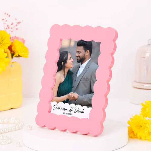personalised-couple-scallop-photo-frame