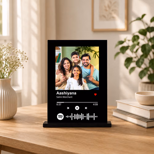 personalized-aashiyana-spotify-family-stand