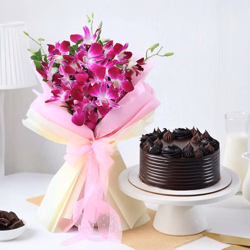 purple-orchid-bouquet-and-dutch-truffle-cake-gift-combo