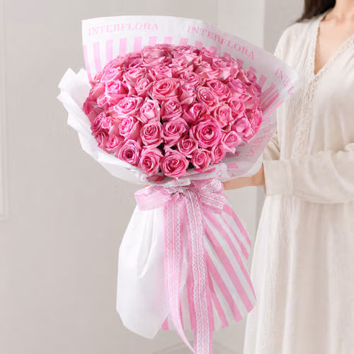 unforgettable-50-pink-roses