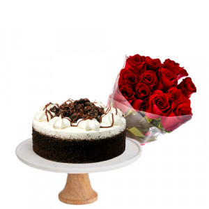 red-roses-with-cookies-and-creme-cake