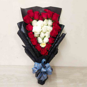 Red and Withe Mixed Rose Bouquet