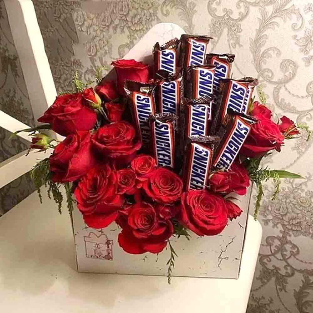Snickers and Rose Gift Hamper